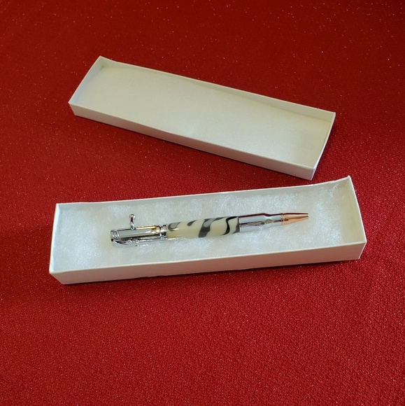 Lever Action Acrylic Ink Pen - Picture 4 of 4